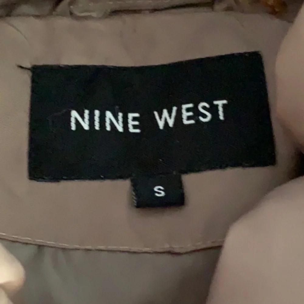 Nine West Taupe Puffer Jacket | Women’s Small | Chic High Collar - Picture 4 of 5